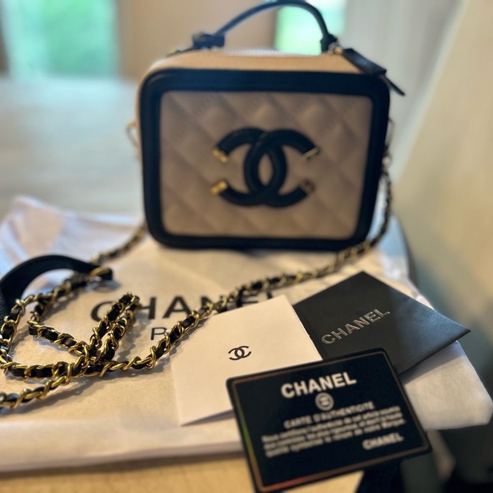 Vanity small crossbody handbag
